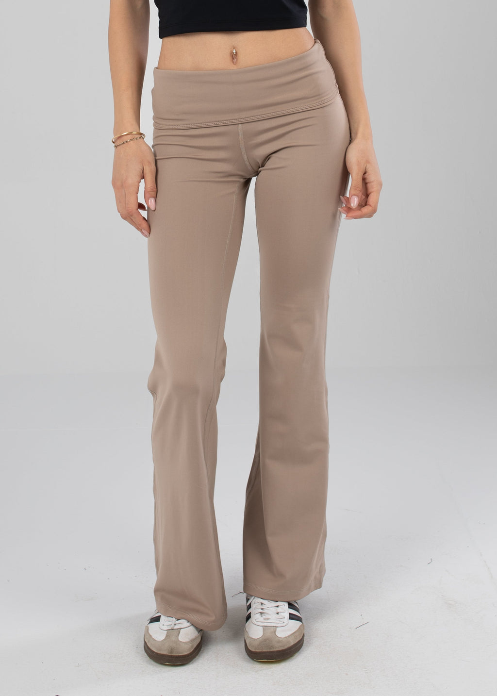 Brown (closest active match: Beige)