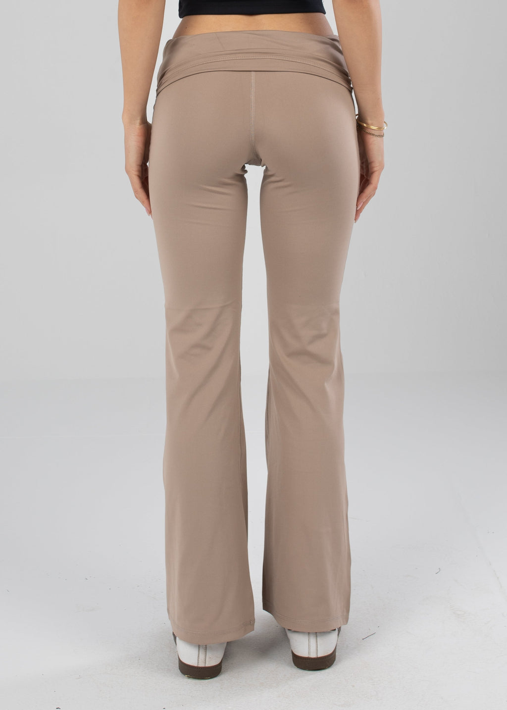 Brown (closest active match: Beige)