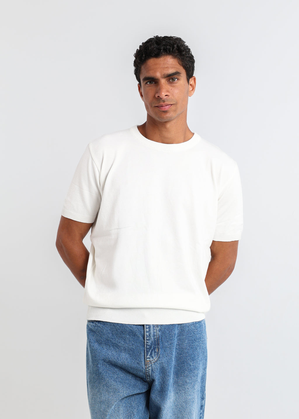 Blank White Round Knitted